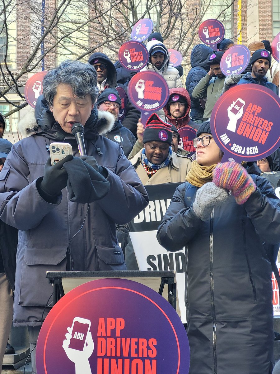 32BJ SEIU /// #BuildingJustice 🧹✊🏽 (@32bjseiu) on Twitter photo HAPPENING NOW: Uber and Lyft drivers from across Massachusetts are outside of the state Department of Labor with 32BJ, <a href="/MachinistsUnion/">Machinists Union / IAM Union</a> and <a href="/CPAJustice/">CPA Justice</a> to announce that thousands of active rideshare drivers across the state have signed union cards! HAPPENING NOW: Uber and Lyft drivers from across Massachusetts are outside of the state Department of Labor with 32BJ, <a href="/MachinistsUnion/">Machinists Union / IAM Union</a> and <a href="/CPAJustice/">CPA Justice</a> to announce that thousands of active rideshare drivers across the state have signed union cards!