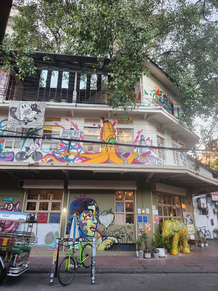 WanderingHartz's tweet image. Exploring the Talat Noi area in Bangkok.

#Bangkok #nomadlife #Thailand