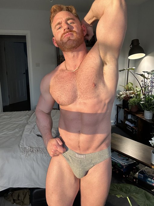 Watch Jonasjacksonxxx's leaked NSFW photo on TwXstars