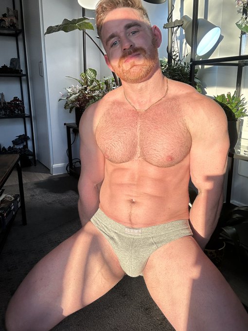 Watch Jonasjacksonxxx's leaked NSFW photo on TwXstars