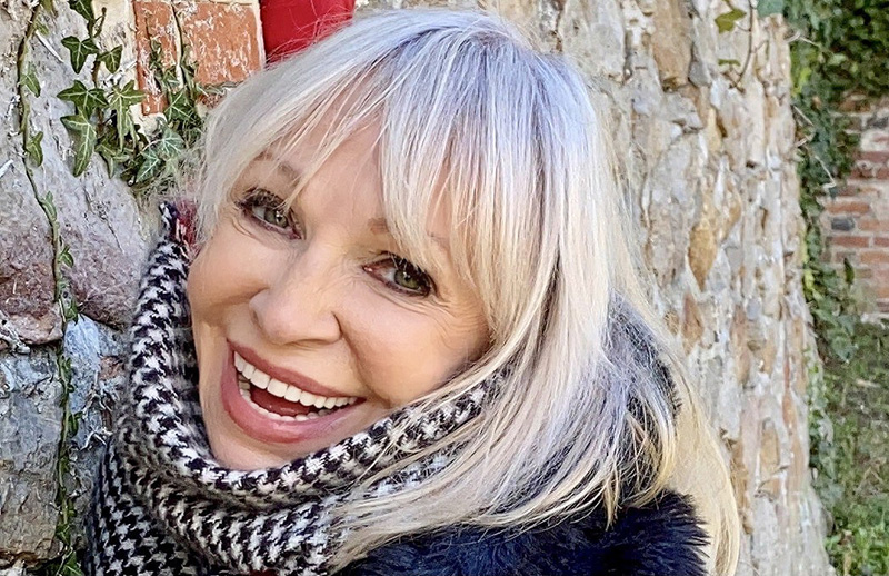 JohnCarterRises's tweet photo. We are thrilled to announce "Doctor Who" legend Katy Manning has joined the JOHN CARTER OF MARS® cast to portray the Green Martian matriarch, Sarkoja, in the new Audio Series from Pocket Universe Productions and Edgar Rice Burroughs, Inc. https://t.co/lUkRzcAaVu