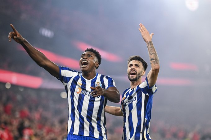FC Porto players celebrate.