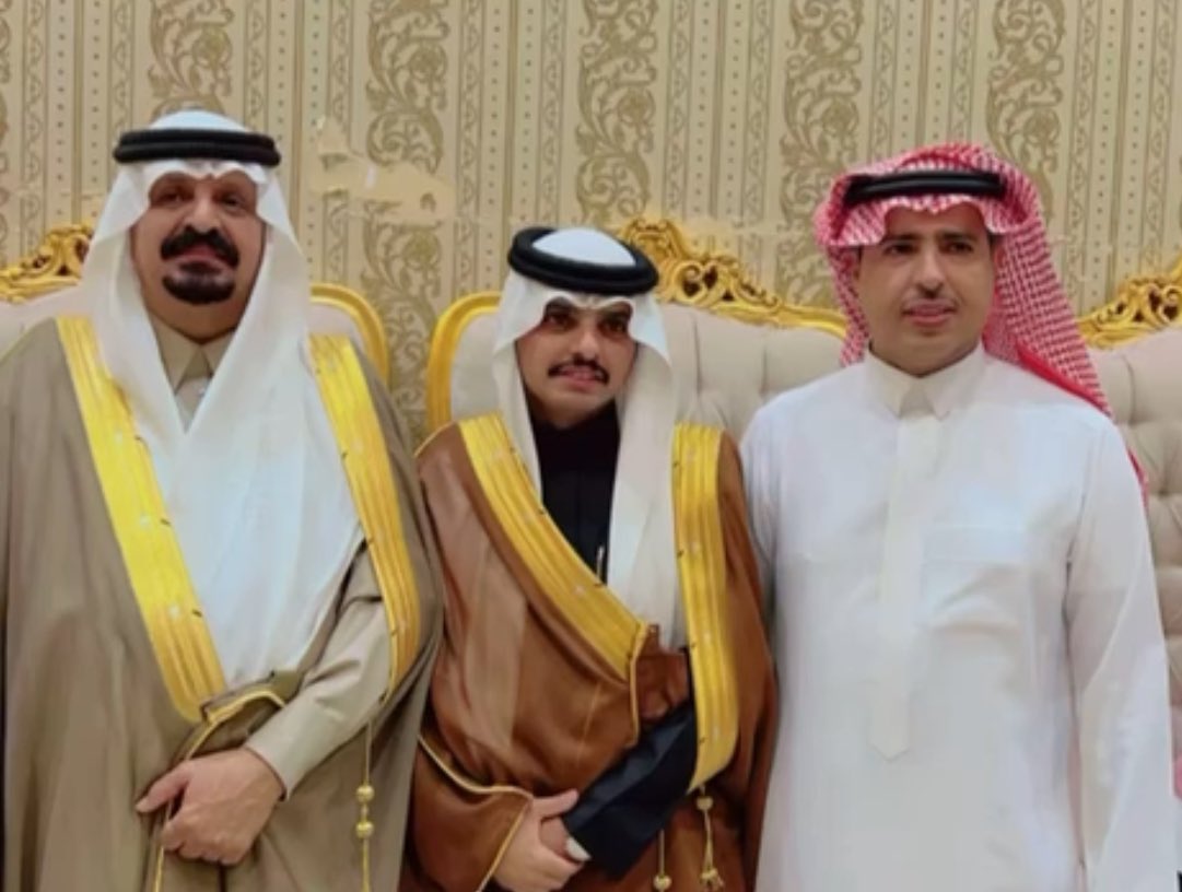 sultan_alakla's tweet photo. اللهم بارك لهما وبارك عليمها واجمع بينهما بخير.
احتفل هذا المساء الصديق والاستاذ : بديع حماد العديم المسعودي الاسلمي ، بزواج ابنه تركي .. في قصر المعالي كبيتال للاحتفالات  والمؤتمرات بمنطقة حائل ، بحضور جمعاً غفيراً من الاقارب والاصدقاء  ومحبي العرسان ومن جميع اطياف المجتمع الحائلي ومن جميع المحافظات وجميع مناطق المملكة ، وقد كان حفل مميز امتاز بكثافة الحضور وهذا دليل المحبة والوفاء لوالد العريس وابنه وجماعته ، وبحسن الاستقبال وكرم الضيافة ، الف مبروك ابو وليد وجميع اسرة العديم  بزاوج ابنكم ، وامنياتنا للعريس بالتوفيق وان يرزقه الذرية الصالحة يارب .
#حائل