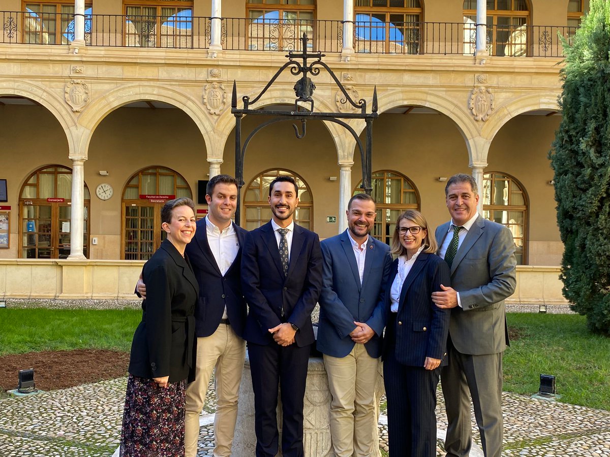 Enhorabuena a nuestro doctor Mario Aroca <a href="/MarioAroca14/">Mario Aroca</a> por la lectura brillante de su Tesis Doctoral en la Universidad de Murcia <a href="/UMU/">Universidad Murcia</a> <a href="/cleal80/">Cesar Leal Costa</a> <a href="/Murciasalud/">Murciasalud</a> <a href="/umuenfermeria/">Facultad de Enfermería. Universidad de Murcia</a> <a href="/Jlgurquiza/">Jose urquiza</a> Felicidades!!🥰✨✨