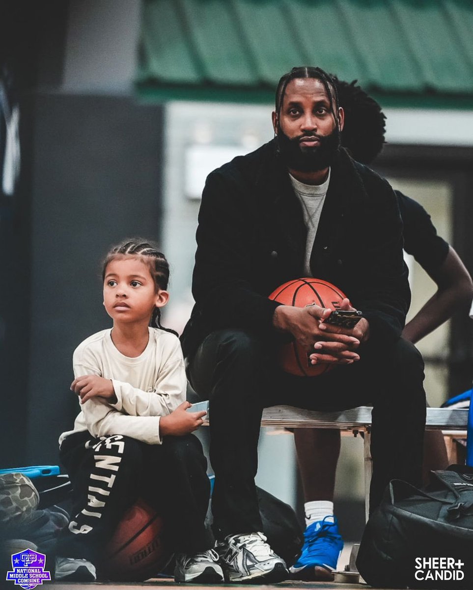 CP3NMSC's tweet image. You really gotta Love it to get the most out of it 🏀 @CP3NMSC 💙💜🔥 #LoveTheGame #CP3FAMILY

#CP3NMSC 2024

📸: @SheerandCandid
