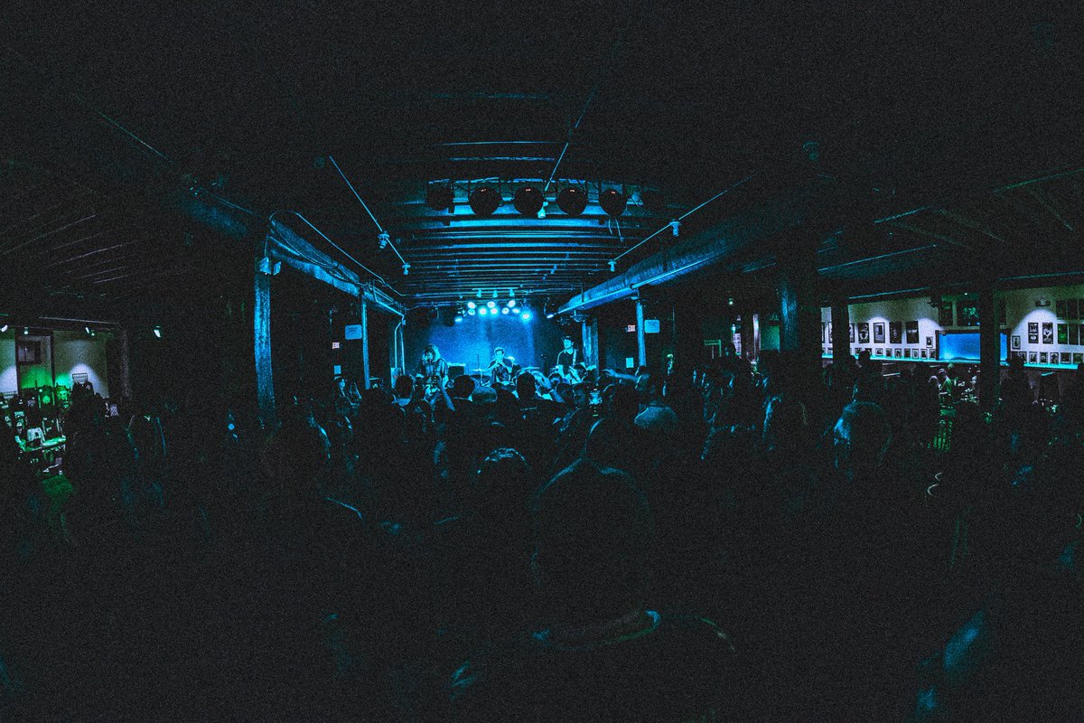Broadside_'s tweet photo. RICHMOND FOREVER 

3 shows of tour left

CHARLOTTE ➡️ ATLANTA ➡️ NASHVILLE

📷: @__kidleo https://t.co/r17wT3UKcM