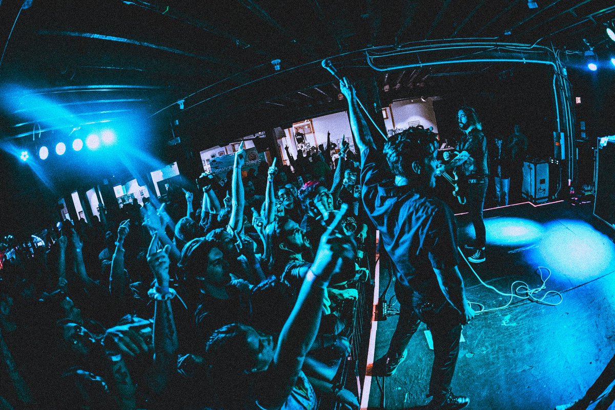 Broadside_'s tweet photo. RICHMOND FOREVER 

3 shows of tour left

CHARLOTTE ➡️ ATLANTA ➡️ NASHVILLE

📷: @__kidleo https://t.co/r17wT3UKcM