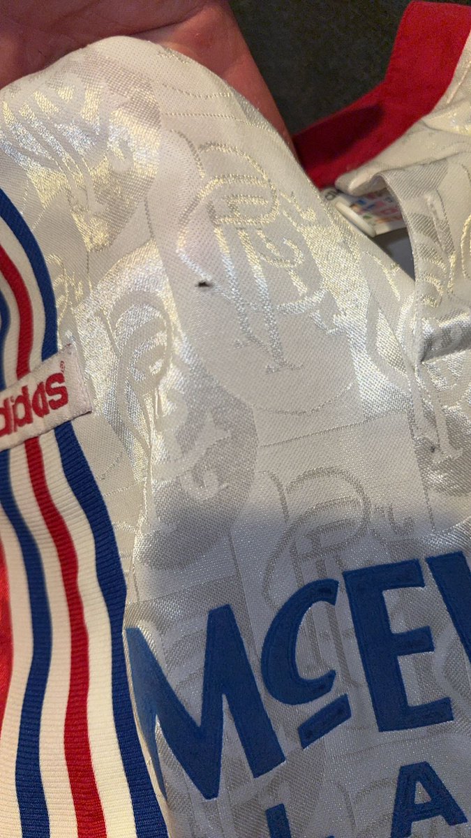 My wee brothers asked me to post this to see if anyone would be interested.

Size medium.
£90.