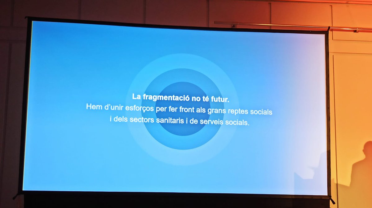 thecarelab (@thecarelab) on Twitter photo “La fragmentació no té futur. La col·laboració és la base per afrontar els grans reptes socials i sanitaris. Necessitem nous models de governança que ens permetin col·laborar.” Reflexionant sobre governança al #congresgestio24
Frase de <a href="/CarlesDescalzi/">Carles Descalzi</a> “La fragmentació no té futur. La col·laboració és la base per afrontar els grans reptes socials i sanitaris. Necessitem nous models de governança que ens permetin col·laborar.” Reflexionant sobre governança al #congresgestio24
Frase de <a href="/CarlesDescalzi/">Carles Descalzi</a>