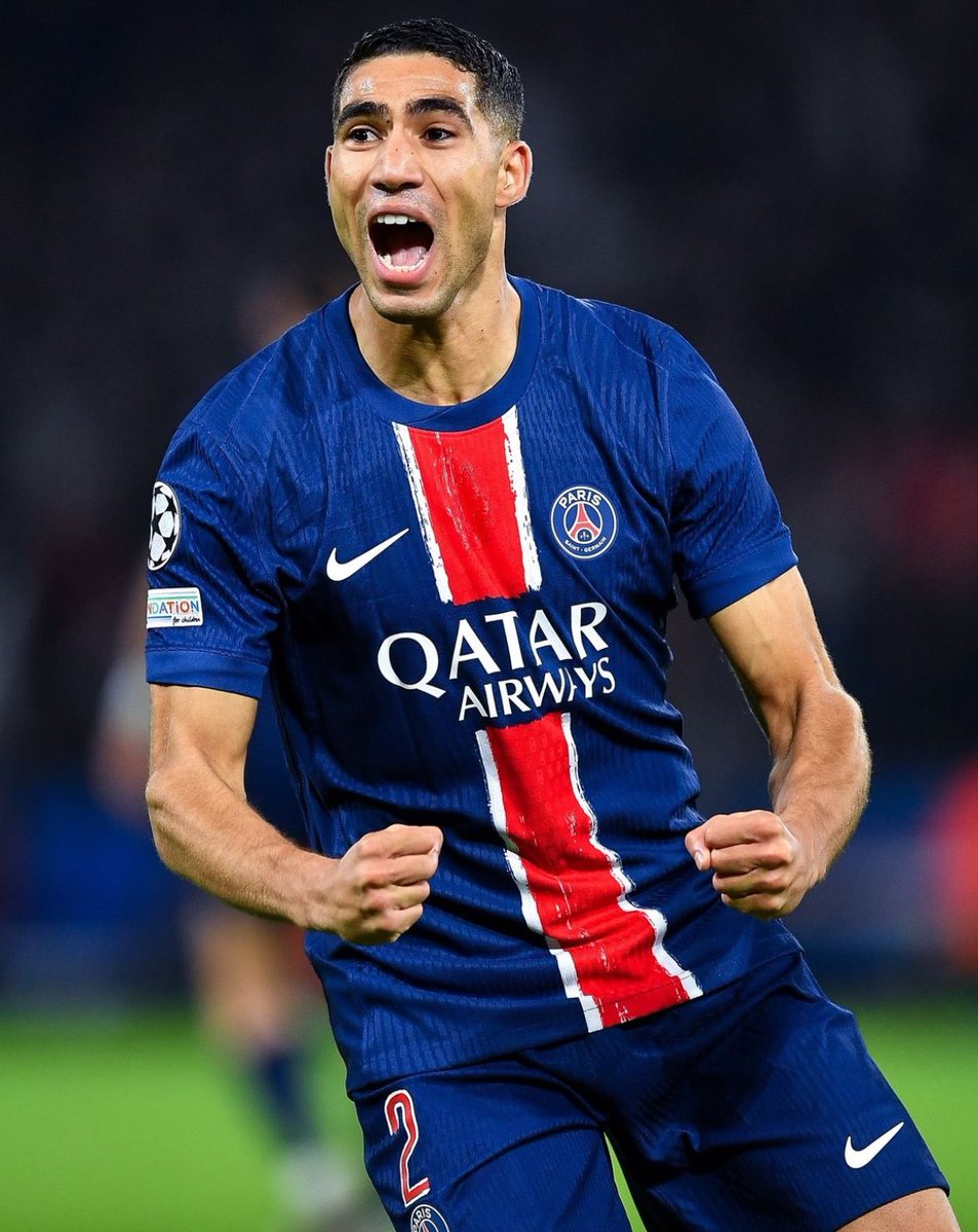 🔴🔵🇲🇦 Achraf Hakimi captains PSG tonight after signing new contract at the club until June 2029.

©️✍🏻