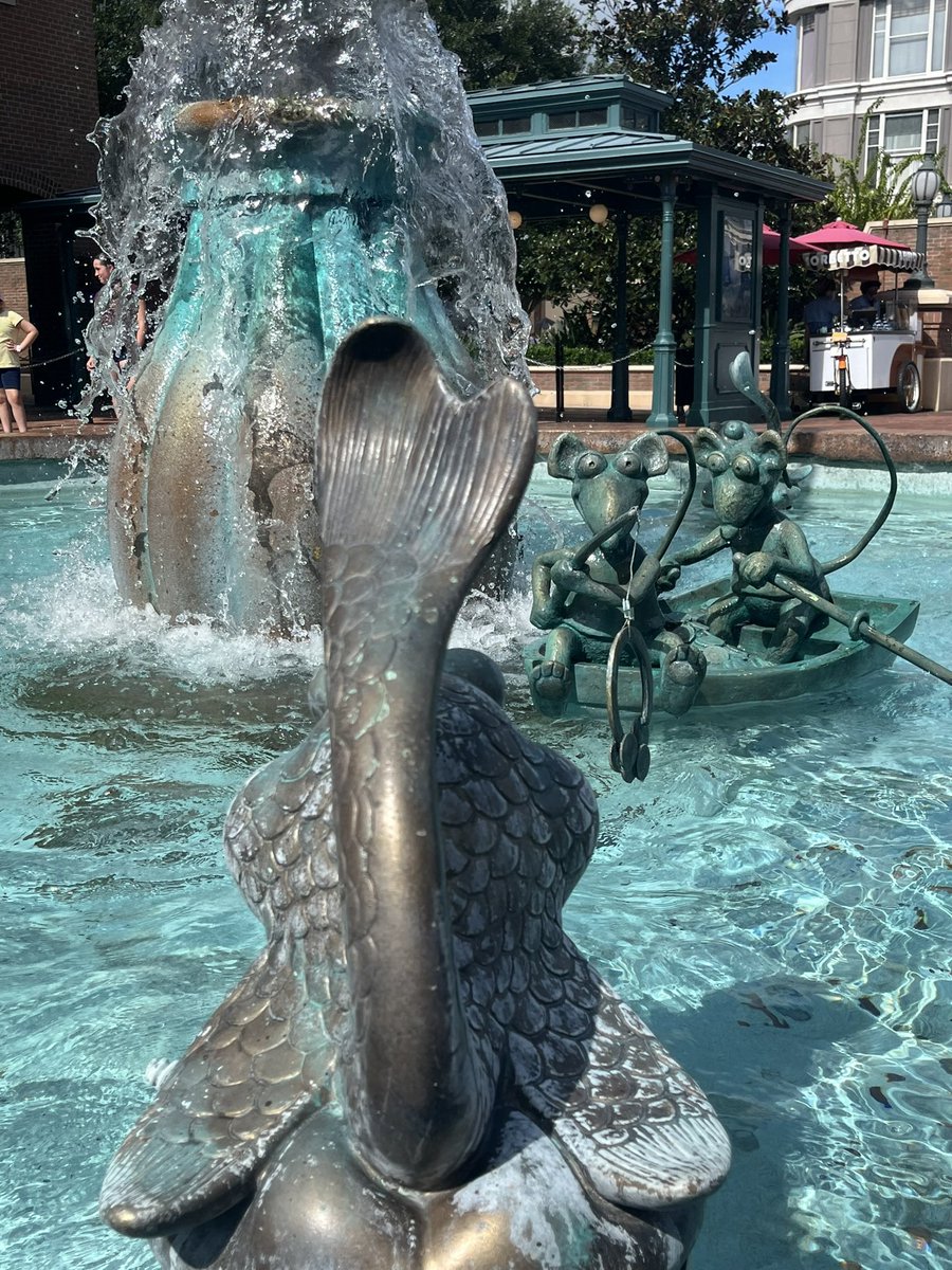 Theme Park Corner tweet media