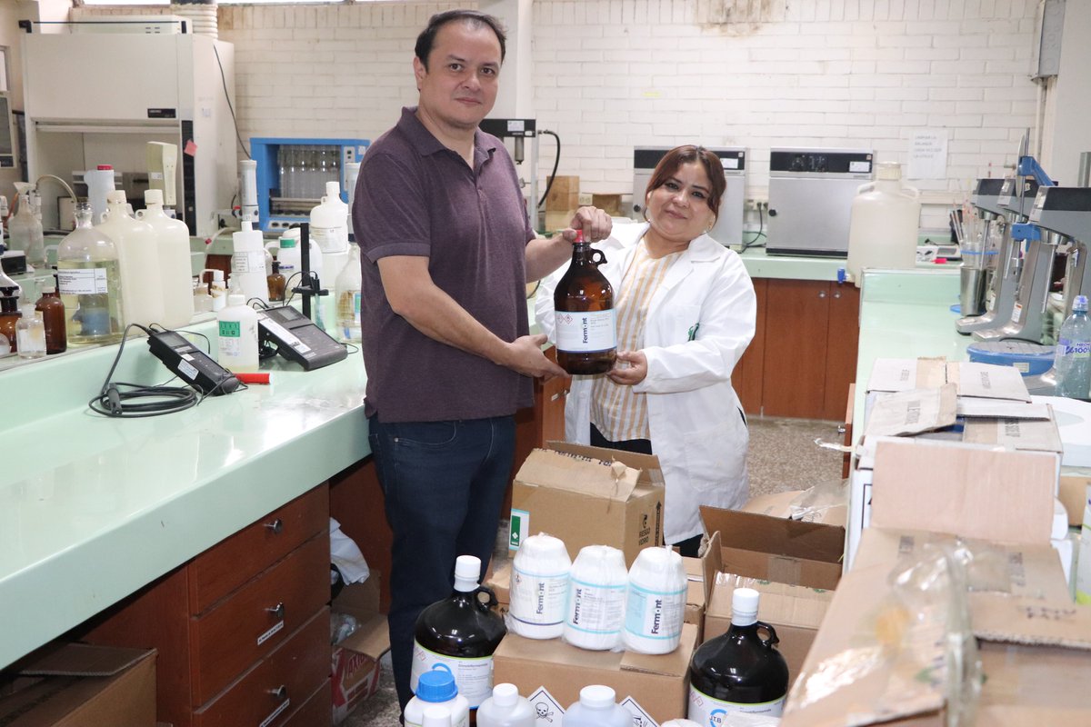 enca_gt's tweet image. La Escuela Nacional Central de Agricultura (ENCA) expresa su agradecimiento a la Licda. Suyupa Aguilera y a INTERLAB por la generosa donación de 31 productos reactivos. 

#ENCA #INTERLAB #Donación