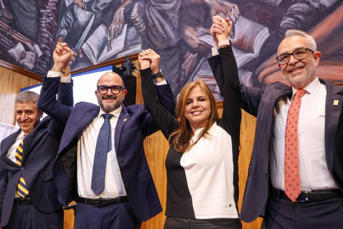 <a href="/CopaesMx/">COPAES</a> felicita a la Dra. Karla Planter, por su reciente elección como Rectora General; la U de G se renueva, transforma y engrandece con su designación para el periodo 2025-2031. Enhorabuena!!!  <a href="/udg_oficial/">Universidad de Guadalajara</a>