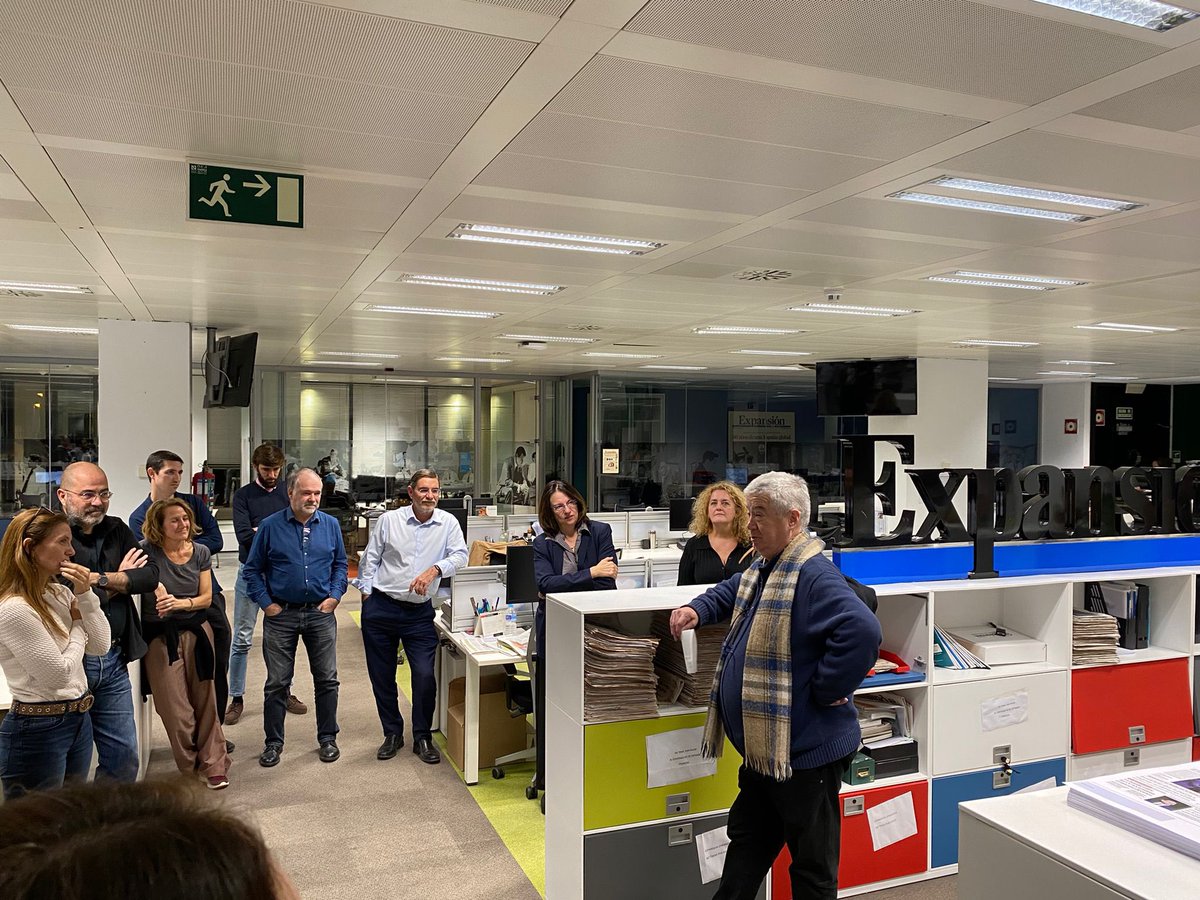 expansioncom's tweet photo. Respetado por ministros, patronales y sindicatos, ha sido un gran compañero y le vamos a echar de menos. 

👏🏻 Miguel, disfruta de tu merecida jubilación! https://t.co/cXHIpEJH8g