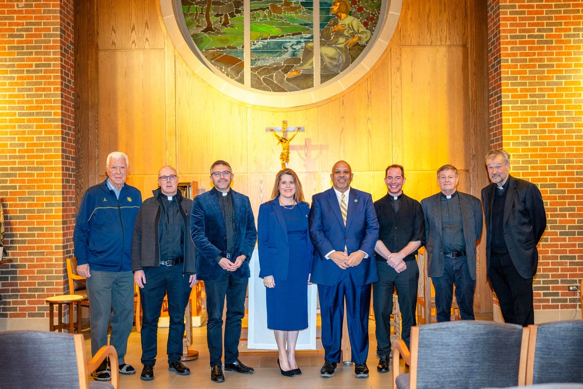 Fr. Ryan G. Duns, SJ (@dunssj) on Twitter photo The <a href="/MarquetteU/">Marquette University</a> Jesuit Community was honored and privileged to pray with our new President <a href="/ProvostKimo/">Kimo Ah Yun</a> (who will need a new X handle).
today.marquette.edu/2024/11/photo-… The <a href="/MarquetteU/">Marquette University</a> Jesuit Community was honored and privileged to pray with our new President <a href="/ProvostKimo/">Kimo Ah Yun</a> (who will need a new X handle).
today.marquette.edu/2024/11/photo-…
