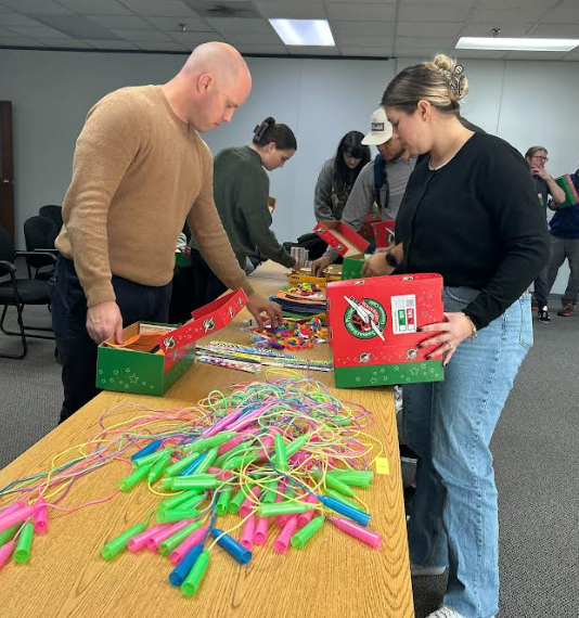 Achieve Athletics gearing up for the Christmas season by donating gift boxes to Samaritan’s Purse for children in need!!   #payitforward