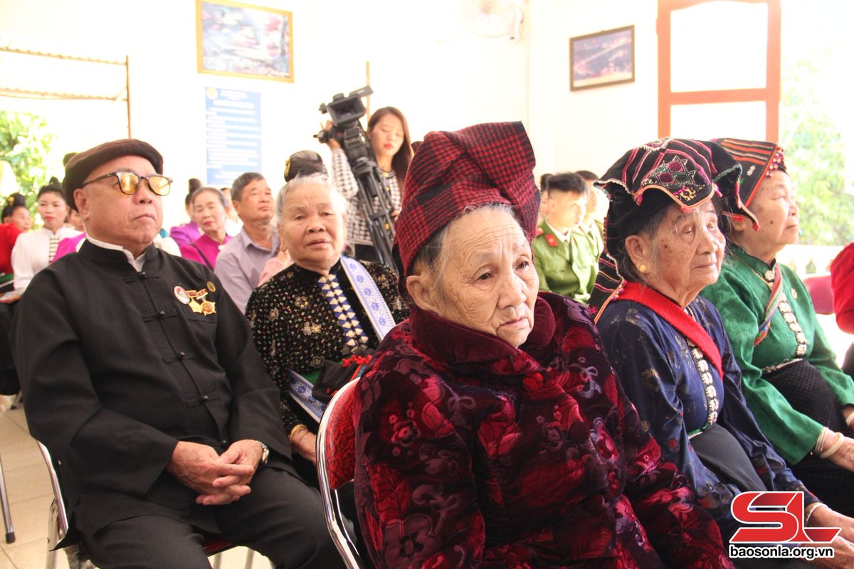 Gen Ho Chi Minh tweet media