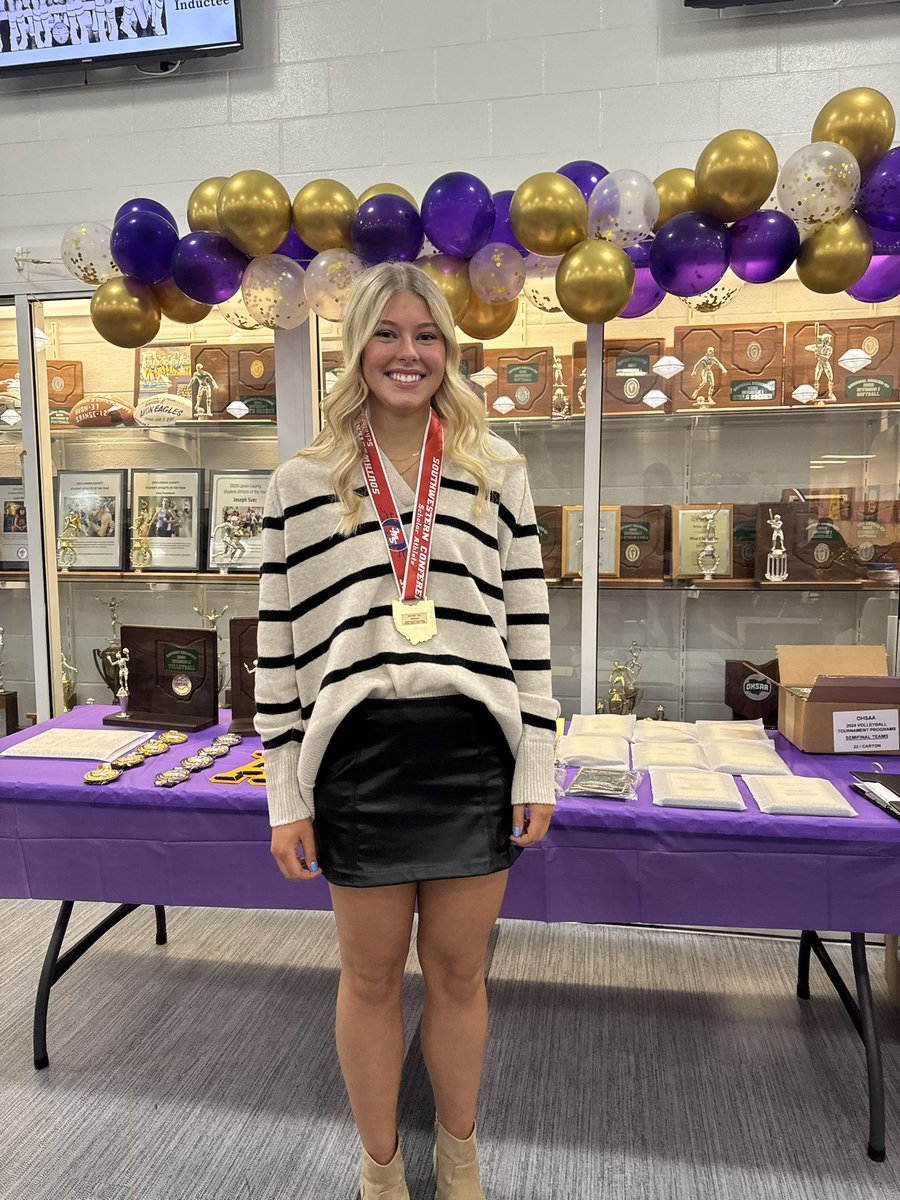 Congratulations to Ally Urban on receiving the SWC academic scholarship award for being the senior with the highest GPA ✨
