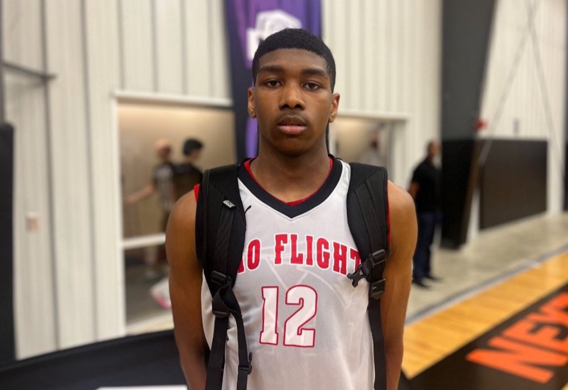 Hutson Boggs (@hutson_boggs) on Twitter photo LaDaryl Robinson Jr. is quickly becoming one of the top prospects in the state of Arkansas and has high hopes for this HS season.
He recently spoke with <a href="/madehoops/">MADE Hoops</a> about this upcoming season and where he is in his recruitment process.
🔗: madehoops.com/made-society/a… LaDaryl Robinson Jr. is quickly becoming one of the top prospects in the state of Arkansas and has high hopes for this HS season.
He recently spoke with <a href="/madehoops/">MADE Hoops</a> about this upcoming season and where he is in his recruitment process.
🔗: madehoops.com/made-society/a…