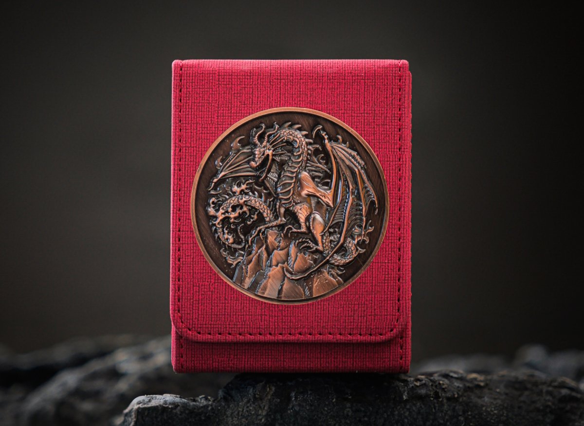 The Dragon’s Den
Now available on Kickstarter!
kickstarter.com/projects/kakap…

#deckbox #tcg #edh #mtgcommander #mtg #fabtcg #pokemontcg #magicthegathering #edhdeckbox #mtgedh #mtgdeckbox #commanderdeckbox #fabdeckbox #yugiohtcg #tcgdeckbox #dragondeckbox #dragondeck #mtgdragon #dragon