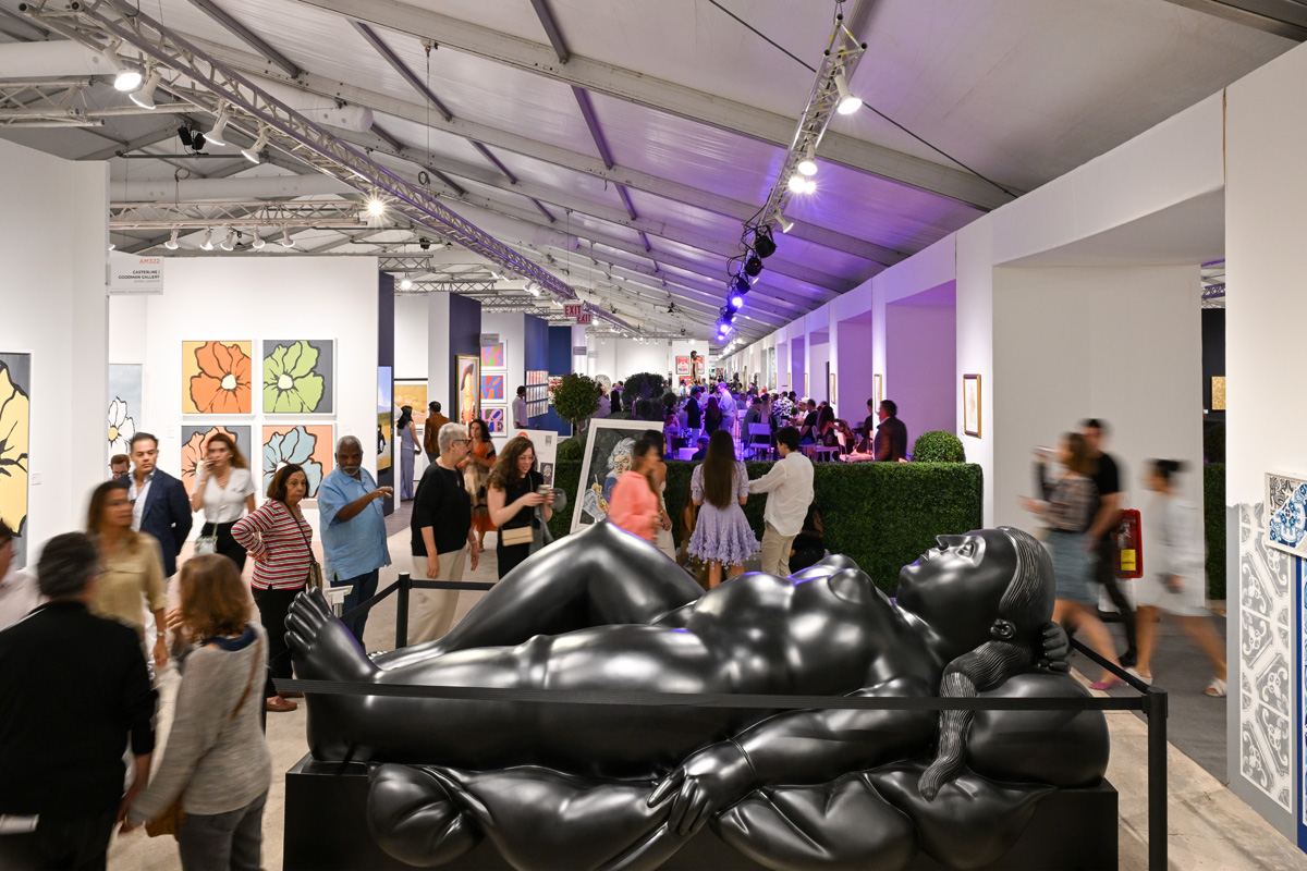 pamm's tweet image. Our partner fairs Art Miami and CONTEXT Art Fair return to the heart of downtown Miami for an exciting kickoff to Miami Art Week 2024. Join us for the VIP Preview benefiting PAMM on Tuesday, December 3. bit.ly/4eBj016