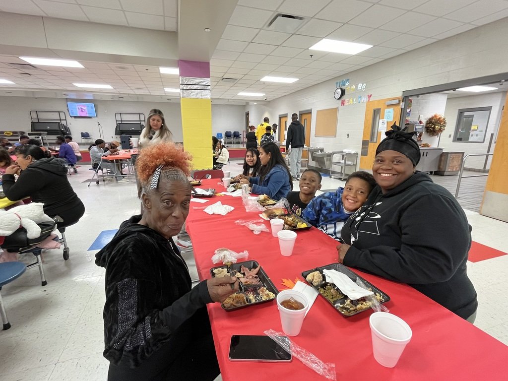 EIS Thanksgiving Lunch!