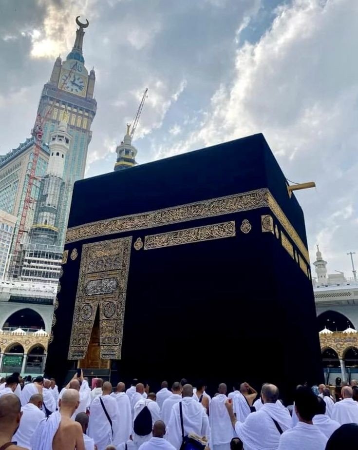 May Allah ease our difficulties, accept our duas, and grant us the strength to overcome every challenge. Ameen. 🌸🤲”

Asslam alikum
Good morning 🌅