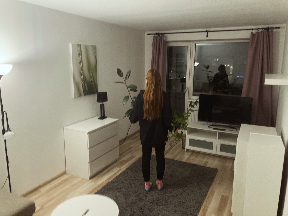 ma ei suuda uskuda et see minuga toimub aga mul on täitsa oma kodu alates tänasest  :’’’’)))))