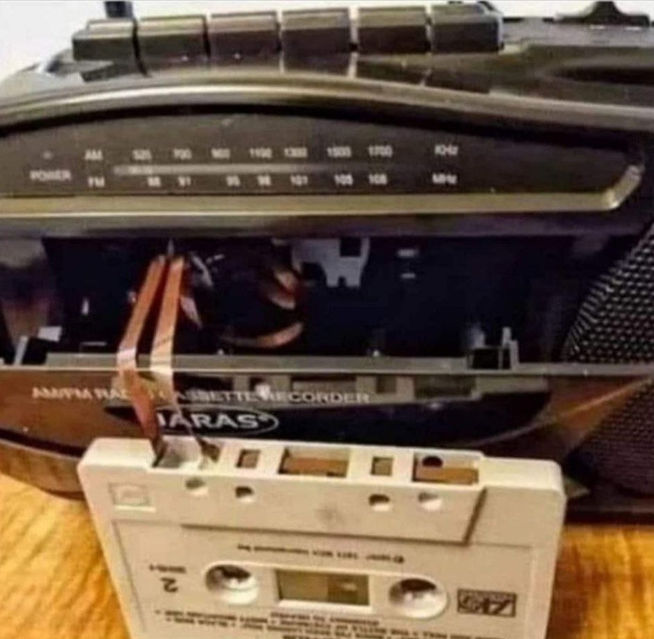 Die heutige Jugend mault rum, wenn der Spotify-Stream hängt. Dabei werden sie nie verstehen, was wahrer Schmerz ist.