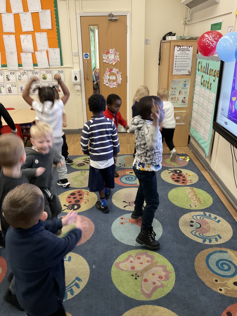 MrsMarks4's tweet photo. We had a party this afternoon to celebrate Daniel and Saleh’s birthday. Thank you to Daniel’s parents for supplying balloons, treats and a cake. https://t.co/mc1fO4G5OB