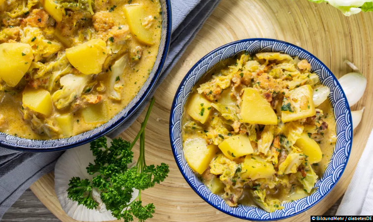 Steht Wirsing schon auf eurem Speiseplan? Er eignet sich perfekt für Eintöpfe. Denn er schmeckt nicht nur lecker, sondern liefert dem Körper auch wichtiges Vitamin C und weitere Nährstoffe.
Hier geht's zu unserem #RezeptderWoche
tinyurl.com/2umn6242