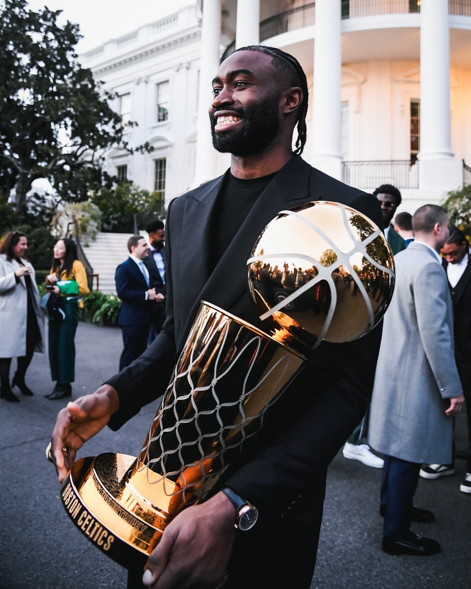 celtics's tweet photo. 2024 is the Year of Jaylen Brown 👏🏾 https://t.co/xpCanJCxxH