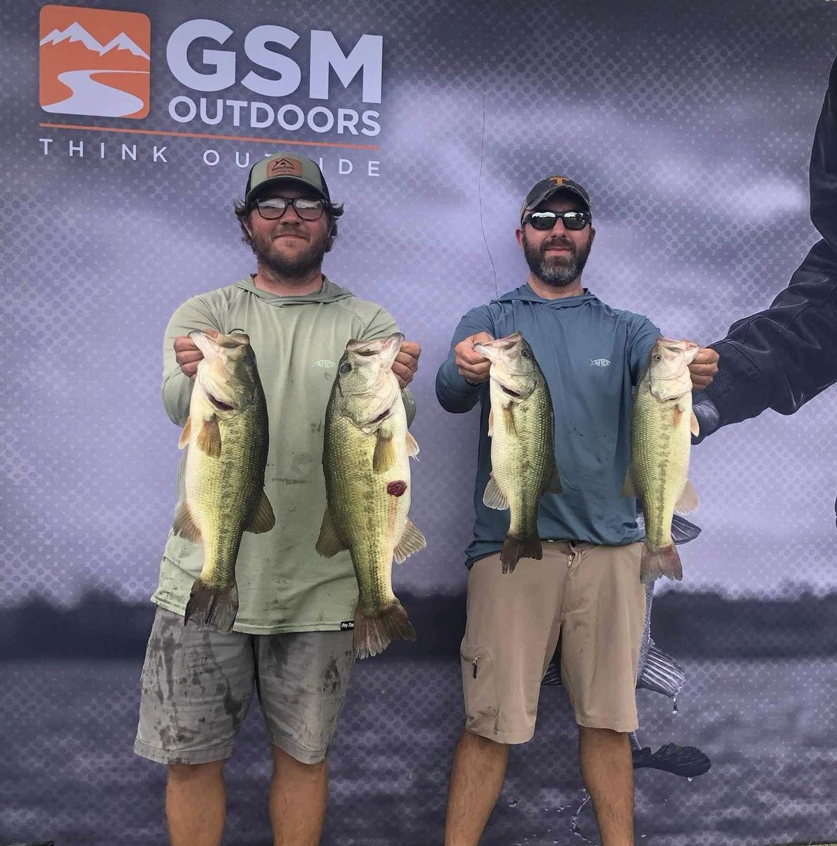 ZachLeeper's tweet photo. Kentucky Lake was good to us this year.  I’m glad to see her slowly coming back. #largemouth #bassfishing #kylake #bassmaster
#foryou https://t.co/hTd2lEZ2NE
