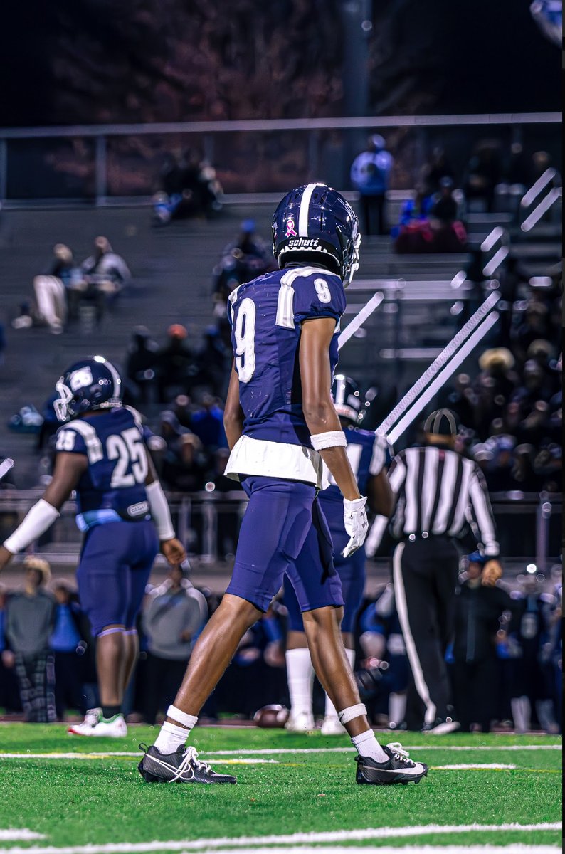 Jayson Howard (@jaysonhoward06) on Twitter photo Senior Highlights 6'0 150
12 Targets: 1 INT 6 Pass defenses
24 Tackles
(18 solos)
1 Sack
<a href="/Northmen_FB/">Oak Park Football</a> <a href="/iamthedynasty/">Charlie Pugh</a>
<a href="/WOWKCfootball/">WOWKC</a> <a href="/6starfootballMO/">Six Star Football | MISSOURI</a>
<a href="/JPRockMO/">JP Rock</a>
hudl.com/video/3/177542… Senior Highlights 6'0 150
12 Targets: 1 INT 6 Pass defenses
24 Tackles
(18 solos)
1 Sack
<a href="/Northmen_FB/">Oak Park Football</a> <a href="/iamthedynasty/">Charlie Pugh</a>
<a href="/WOWKCfootball/">WOWKC</a> <a href="/6starfootballMO/">Six Star Football | MISSOURI</a>
<a href="/JPRockMO/">JP Rock</a>
hudl.com/video/3/177542…