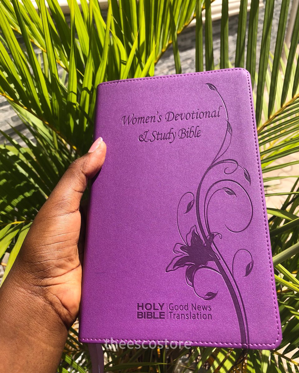 theescostore's tweet photo. Can you get 10k retweets to get this Bible for free😌 https://t.co/guiVdMAKIu