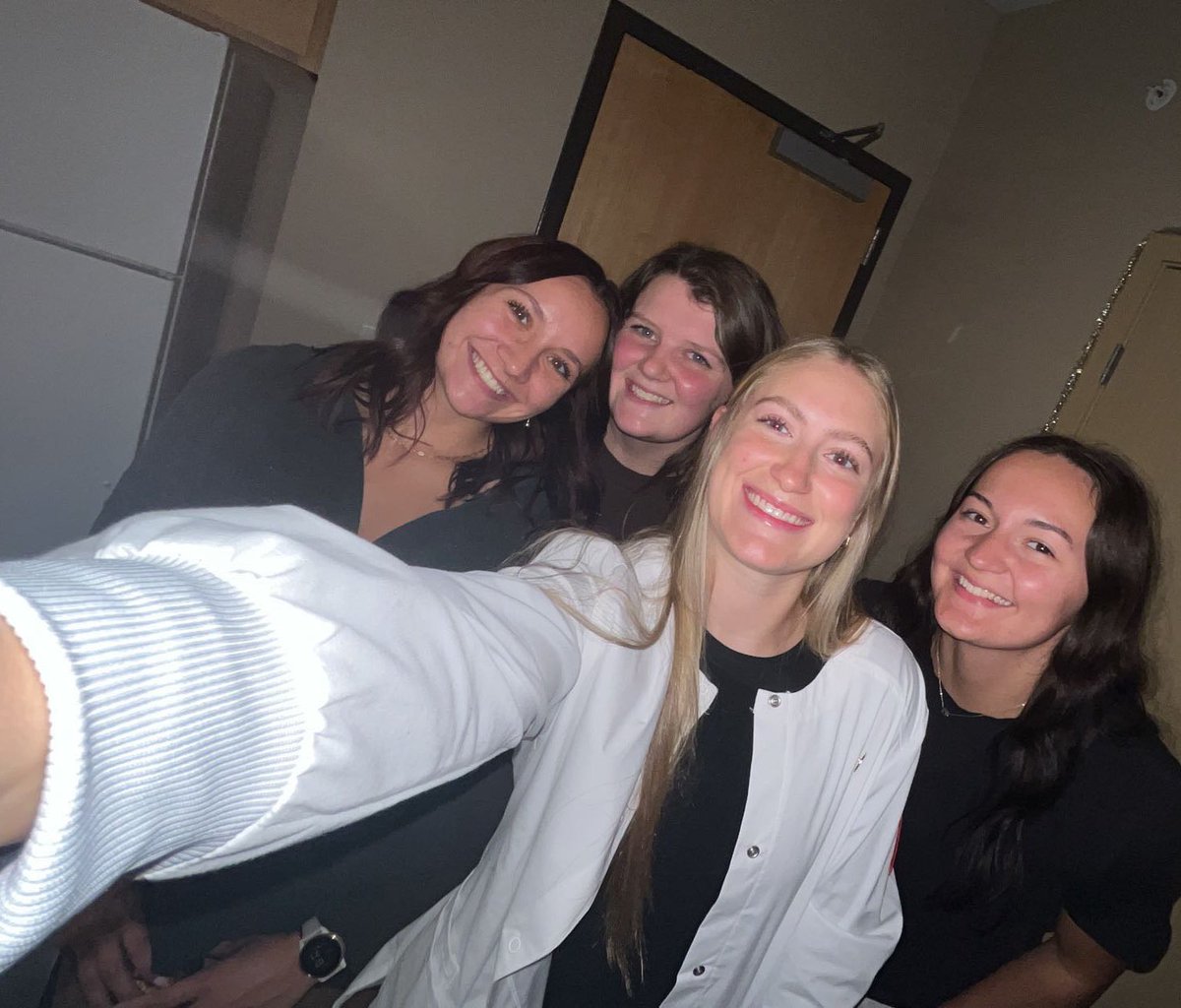 Cheers to some great teammates for helping Regan celebrate a special occasion! <a href="/reganrice04/">Regan Rice</a> is going to be a great nurse!