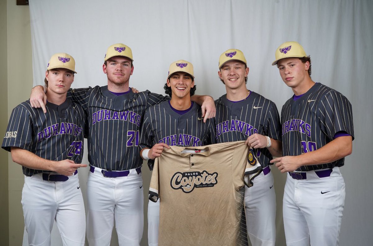 The <a href="/LorasBaseball/">Loras Baseball</a> boys with a great looking jersey. <a href="/ohara_aiden1/">Aiden O’Hara</a> <a href="/Patrick_hayes24/">Patrick Hayes</a> <a href="/VinceMcDowell4/">Vince McDowell</a> <a href="/BrendanArnold22/">Brendan Arnold</a> <a href="/Colink1123/">Colin Kissane</a> #onceayotealwaysayote
