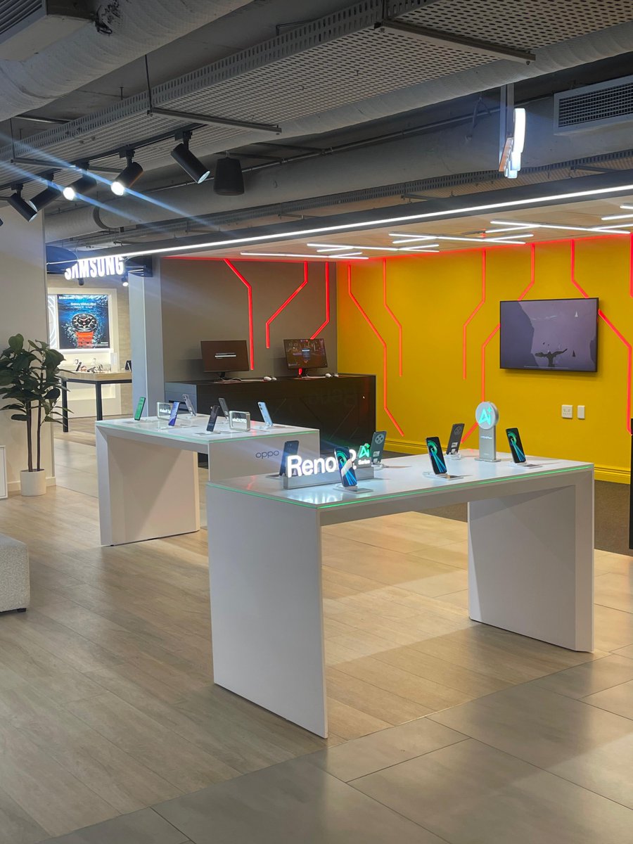 AbutiRowRow's tweet image. If you’re in Johannesburg tomorrow make sure to check out the MTN Experience Centre from 09:00-15:00 to see the latest technological advancements and tech 🖥️💻. Come to cnr Summit and Rivonia road 🤩🤩🤩🤩.

Don’t forget the amazing Black Friday specials from @MTNza #MTNSummer