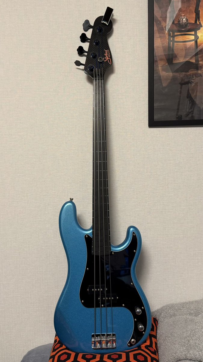 abeyukiya_doom's tweet image. 弦高を調整しました〜
もう少し下げたいところだけどもう少しネックが馴染んだら考えよう

#statusgraphite #フレットレス #bacchus