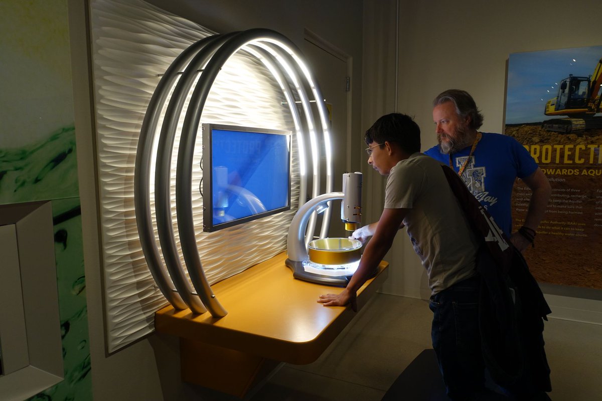 eaaeoc's tweet photo. Did you know scorpions glow under UV light and grasshoppers can jump 20 times their body length?🦗 You can see these incredible creatures up close under our microscope and experience a whole new world of science! Schedule your FREE visit to the EAA EOC and come see for yourself! https://t.co/zrL1ySwT4R