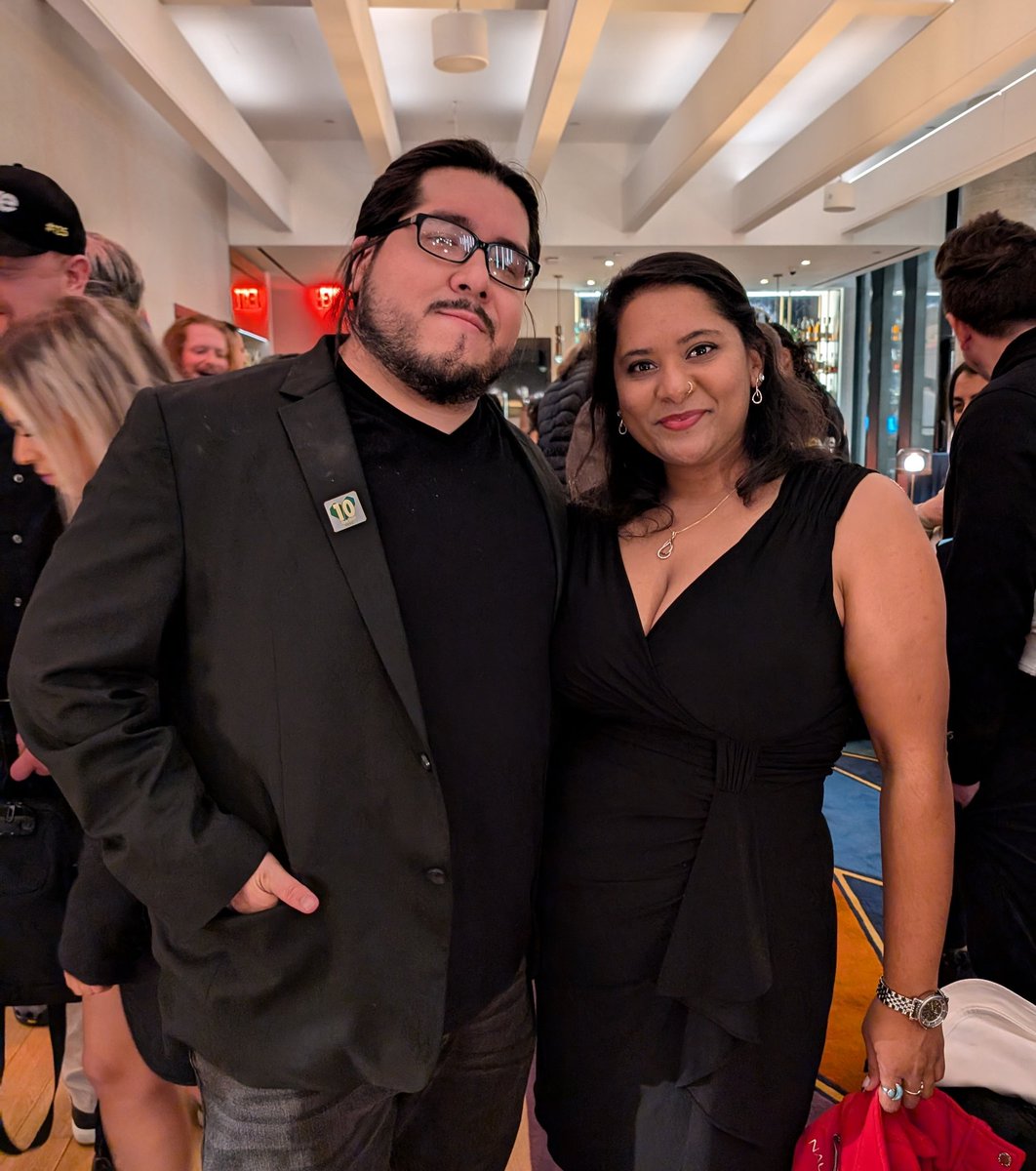 Happy birthday to the MVP of cons galore! Thank you for coming in clutch for the #VeVeFam at all the cons, and teaching us about how to get the comics grades! Hope you have a wonderful day <a href="/mahalojoe/">MahloJoe</a> 🔥💯🎉🎂🫶🏽