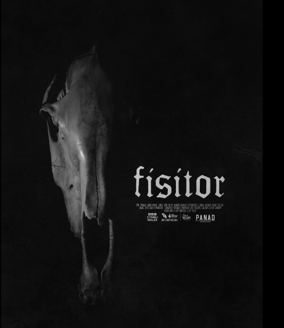 Diolch o galon i bawb ddaeth draw i noson gynta #LluniauLliwgar yn <a href="/LletyArall/">Llety Arall, Caernarfon</a> neithiwr! Roedd hi'n noson gynnes iawn (yng nghanol yr hen oerfel 'ma)-  diolch enfawr i Sasha Wanasky am gydlynu'r cyfan.  Dyma un o'r ffilmiau a ddangoswyd - #Fisitor - gan <a href="/LlyrTitus/">Llŷr Titus</a>!