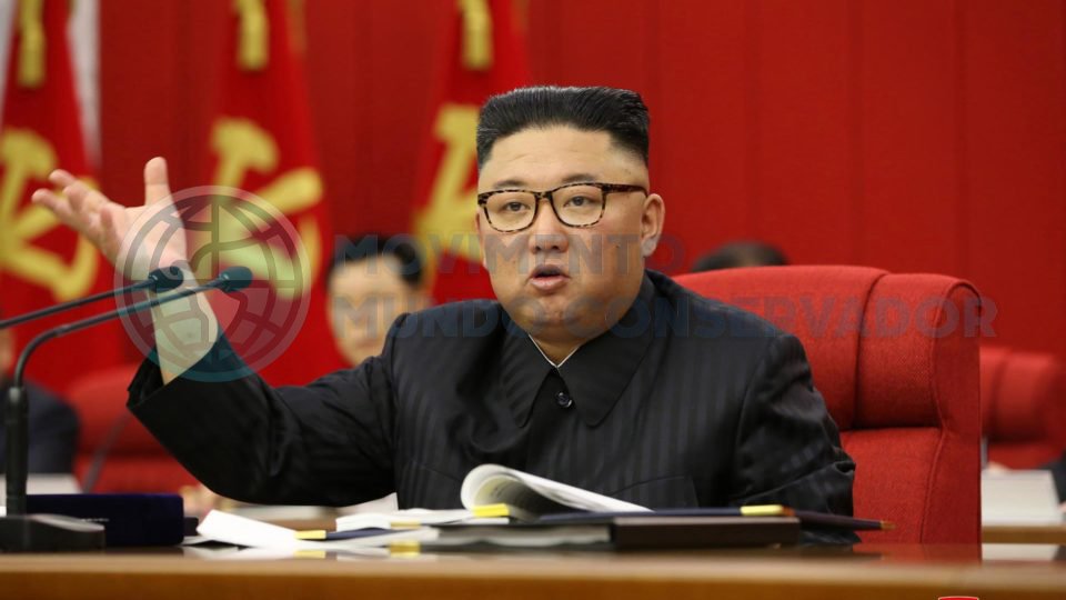 movmuncons_'s tweet photo. 🇰🇵🇰🇷 | "The United States is a warmonger that continues to fuel wars by providing military aid to Ukraine and Israel, which could lead to World War III," - Kim Jong-Un, Supreme Leader of North Korea.

#NorthKorea #USA #SouthKorea #WorldWar3 https://t.co/qtdMIFxSzu