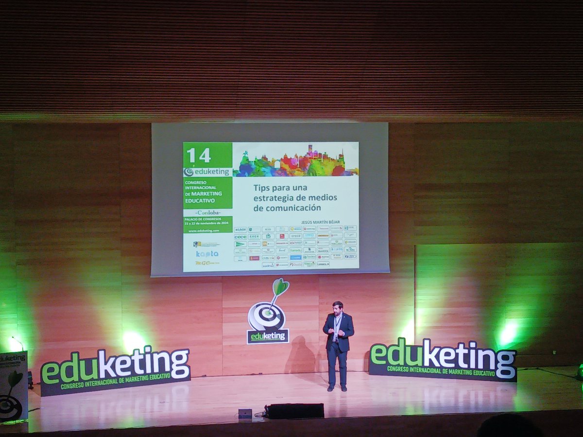 maristascompost's tweet photo. La familia #marista de comunicación en @eduketing con @maristasiberica. Enhorabuena a la organización y a los ponentes como @jesusmbejar de @MaristasMedit https://t.co/Z3E6i2PG00
