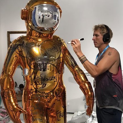 Bitcoin Spacemen | FWD ๐ฆ (@fwd_btc) on Twitter photo Spaceman #206
Painting: Silver Formulas
Trait Rarity: 15/1,033
Inspired by formulas that <a href="/BMArt_33/">Brendan Murphy Art</a> integrates into his physical works.
โThe formulas came about because I was trying to figure out my own emotions. The paintings are a reflection of how we think and feel.โ Spaceman #206
Painting: Silver Formulas
Trait Rarity: 15/1,033
Inspired by formulas that <a href="/BMArt_33/">Brendan Murphy Art</a> integrates into his physical works.
โThe formulas came about because I was trying to figure out my own emotions. The paintings are a reflection of how we think and feel.โ