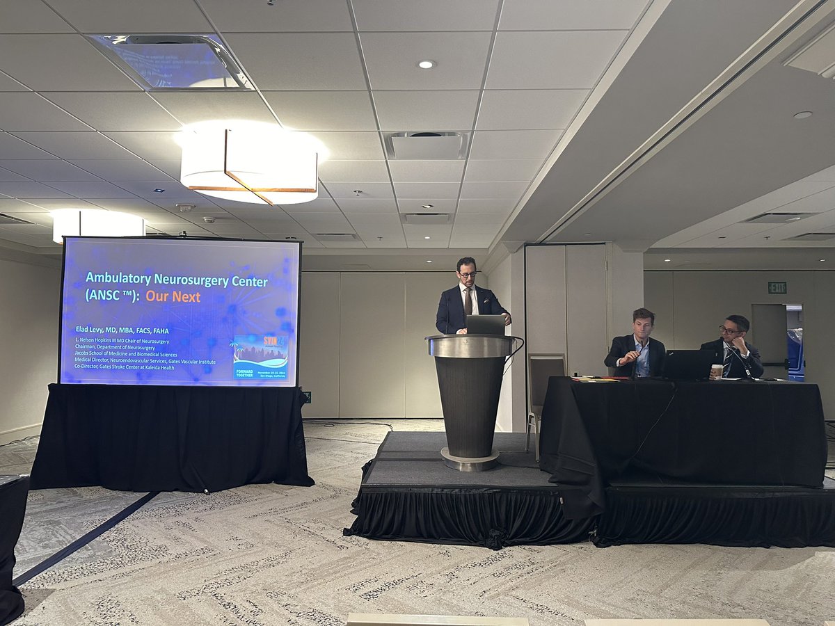 Ivo Bach tweet media