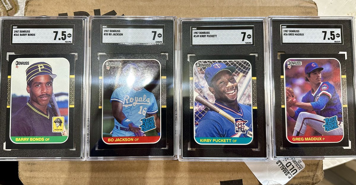Jim_Lane816's tweet image. Mail day today. How about this beautiful cards? @JunkWaxHeroes #junkwax #cardcollection
