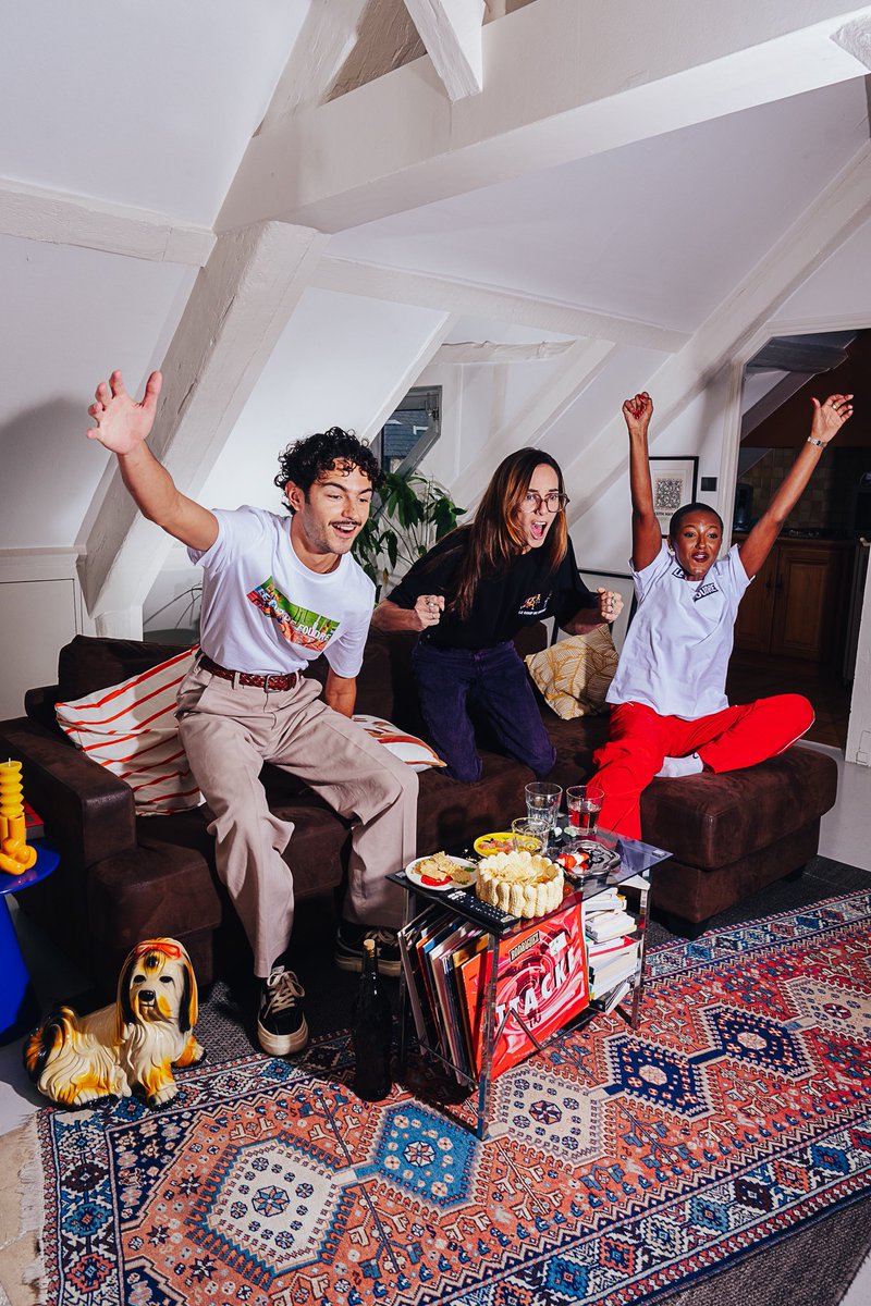 footdimanche's tweet image. Foot Dimanche revisite les unes iconiques de @lequipe  ! 😍

Découvrez notre collab avec le quotidien préféré des français, inspirée des plus belles unes du journal! 

👉 footdimanche.com/collections/le…