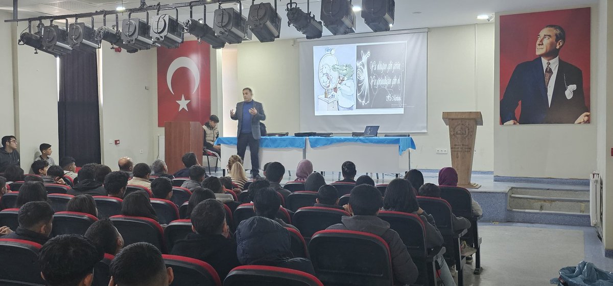 imrantekin47's tweet photo. #HayataDeğerKat an bir gençlik için bugunkü durağımız @mimarsinan_mtal  oldu."Dijital Hayat Bağımlılığı,Sosyal Medya Ahlakı,Benlik İnşası" Konularını ele aldık. Değerli okul yönetimimize ve gençlerimize teşekkür ederiz. 
@OA_BAK 
@Yusuf__Tekin 
@tuncay_akkoyun 
@tuncayulusan https://t.co/OzOn6WbU1X