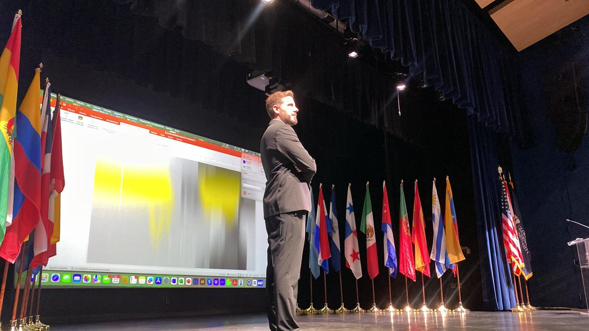 Estela (@estejuarez_ok) on Twitter photo ⭕️Comienza la presentación de <a href="/VictorLopezT_/">Víctor López</a> <a href="/kayros_group/">Kayros Group</a> en la #CumbreMiami, con el tema "Si no quieres GANAR, ya perdiste".
<a href="/CumbreCP/">CumbreCP</a> <a href="/CumbreOnline/">Cumbre.Online</a> <a href="/PolitologosD/">Politólogos Digitales</a> #CumbreMiami ⭕️Comienza la presentación de <a href="/VictorLopezT_/">Víctor López</a> <a href="/kayros_group/">Kayros Group</a> en la #CumbreMiami, con el tema "Si no quieres GANAR, ya perdiste".
<a href="/CumbreCP/">CumbreCP</a> <a href="/CumbreOnline/">Cumbre.Online</a> <a href="/PolitologosD/">Politólogos Digitales</a> #CumbreMiami